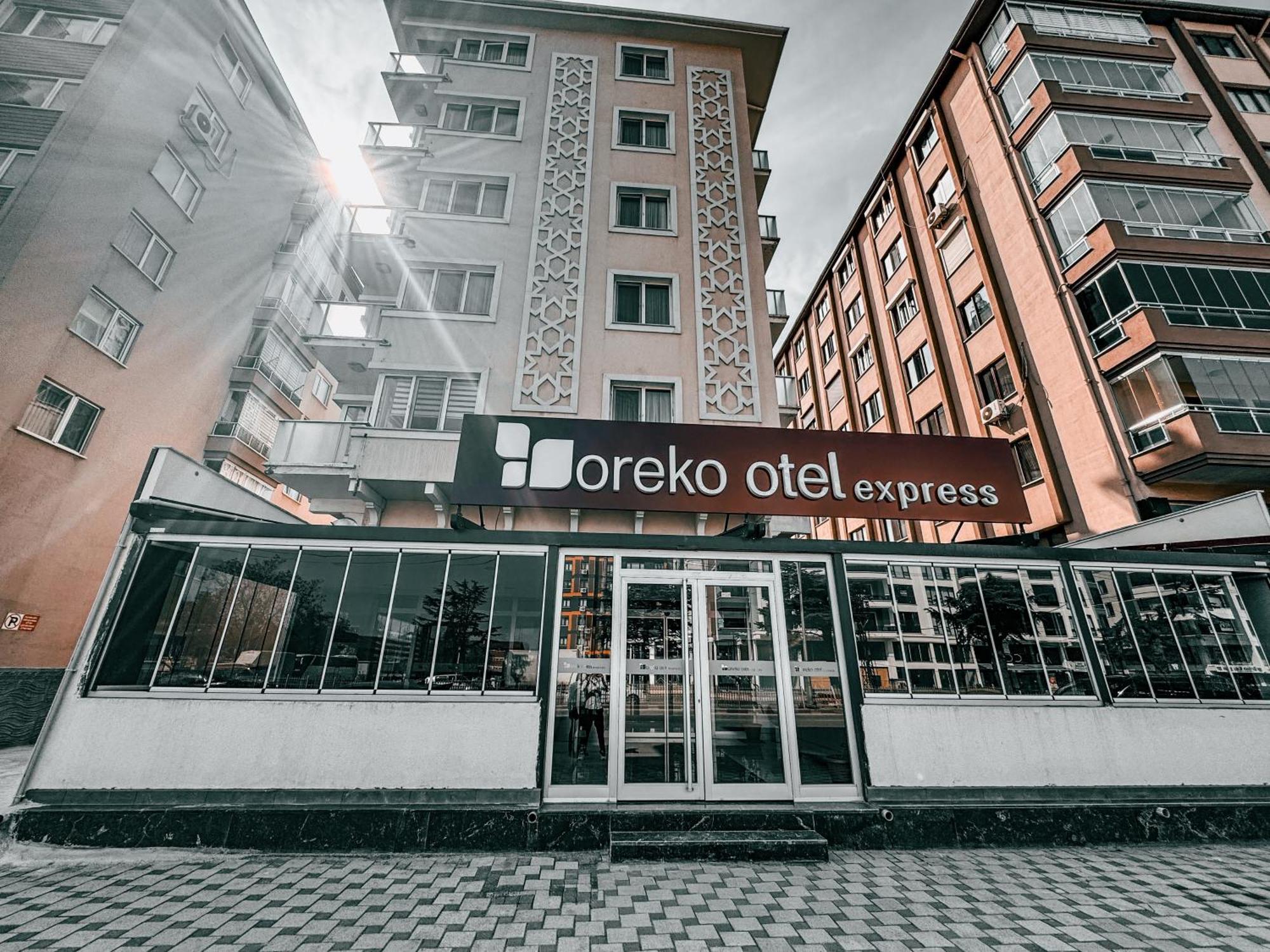 Oreko Express 아피욘 외부 사진